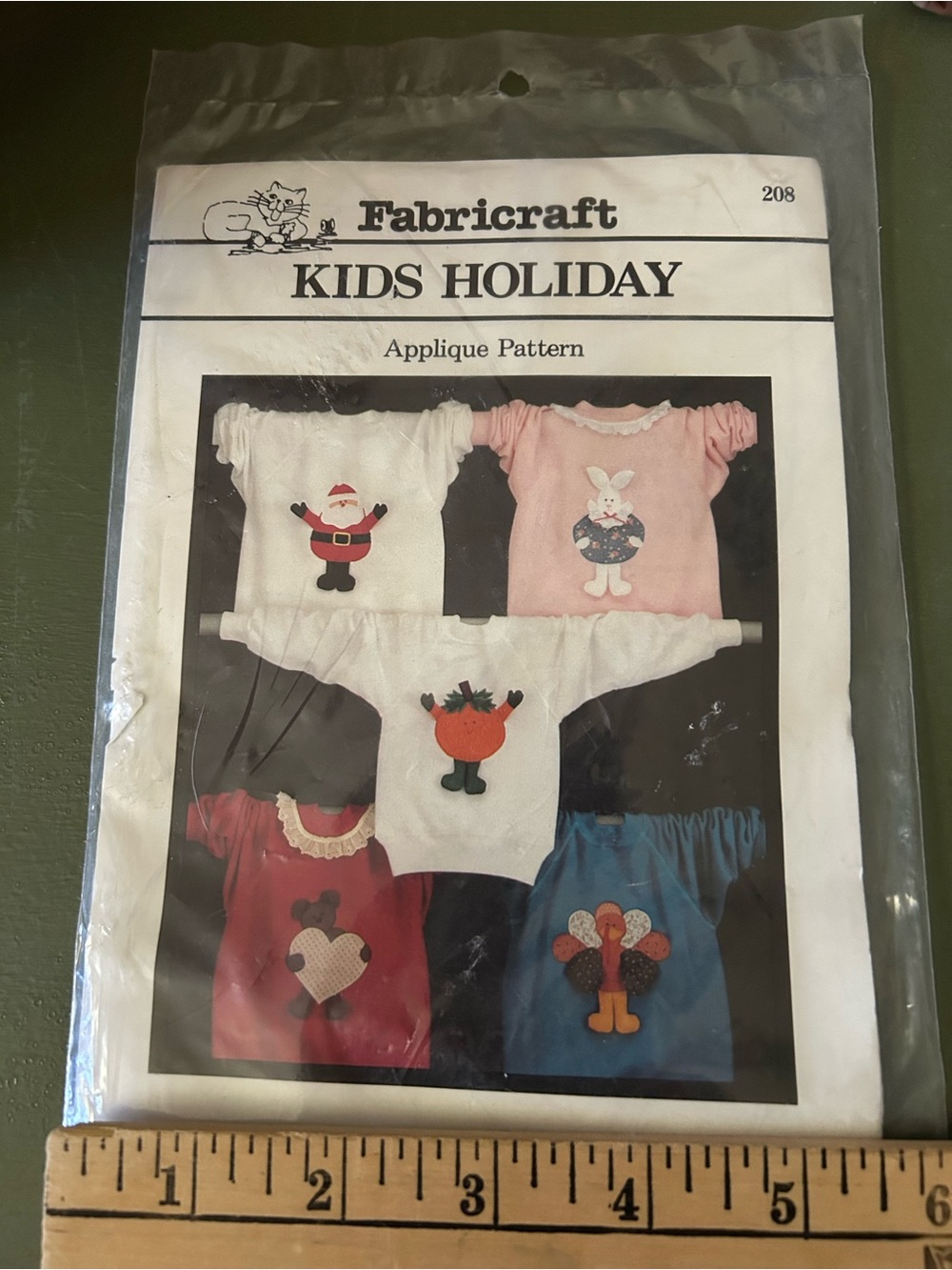 1988 Fabricraft "Kids Holiday" Applique Pattern 5 Designs for Children Vintage